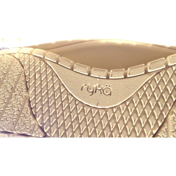 Ryka Women's Suzy Winter Booties White Camo 8W New White Gray Camouflage In Box - Picture 11 of 16